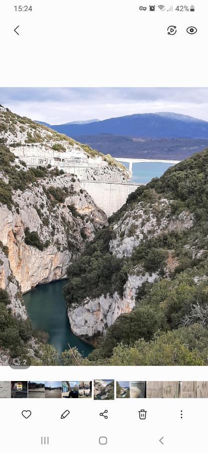 Le Logis Des Templiers Appartement Climatise Régusse Exterior foto